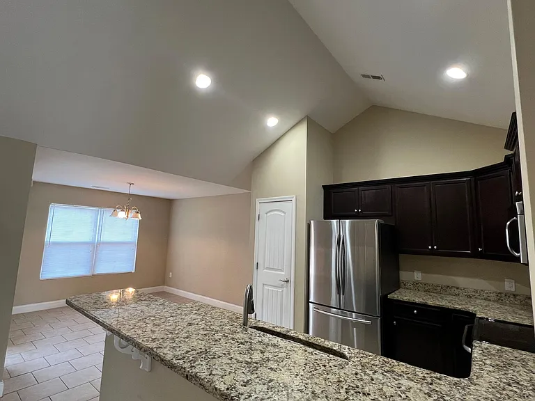 308 Marquis Ct — Photo 9