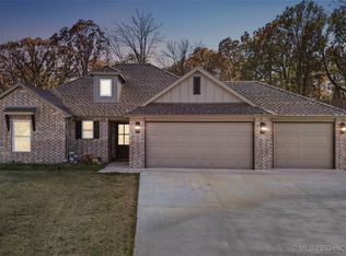 21870 E Morgan Rd, Claremore, OK 74017