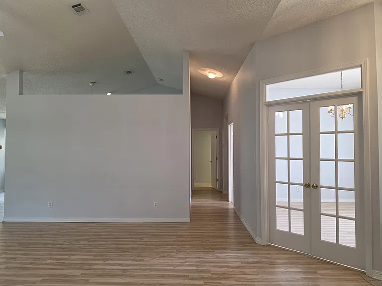 6900 Calle De Caballero — Photo 7
