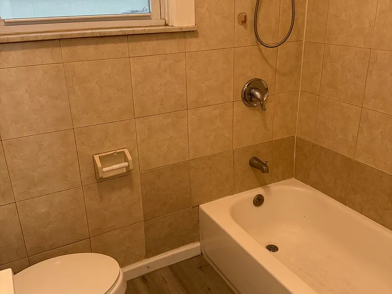 Virginia Ave — Photo 12