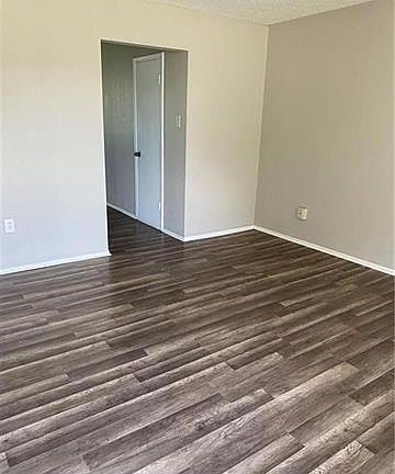5th image of 384 Layman St