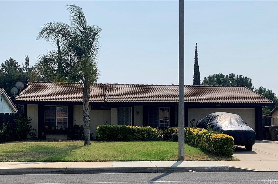 1st image of 23821 Dracaea Ave