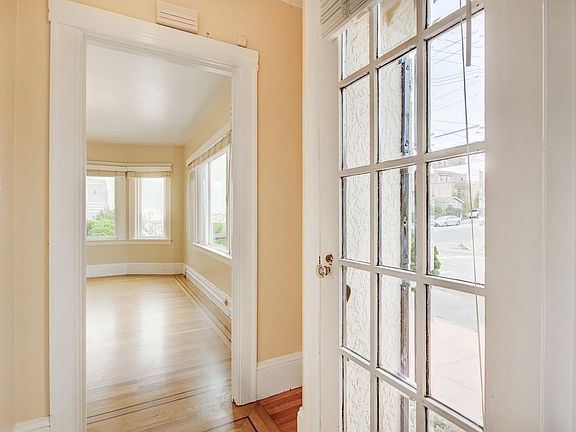 3rd image of 545 Santiago St