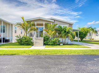 22 Jasmine Ln, Davie, FL 33325