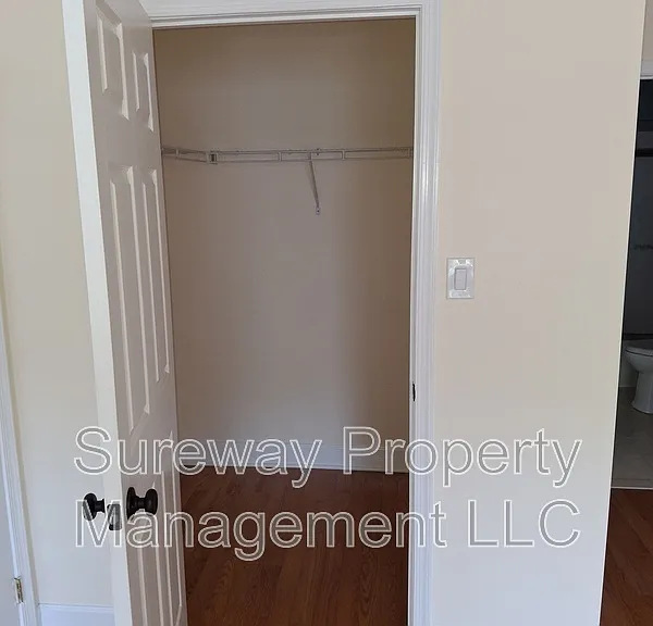 6402 Baltimore Dr — Photo 10
