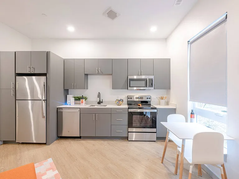 Seacoast Residences — Photo 8