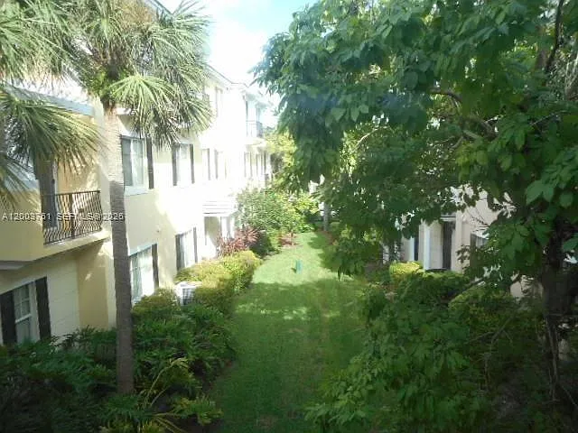 556 NW 39th Cir — Photo 10