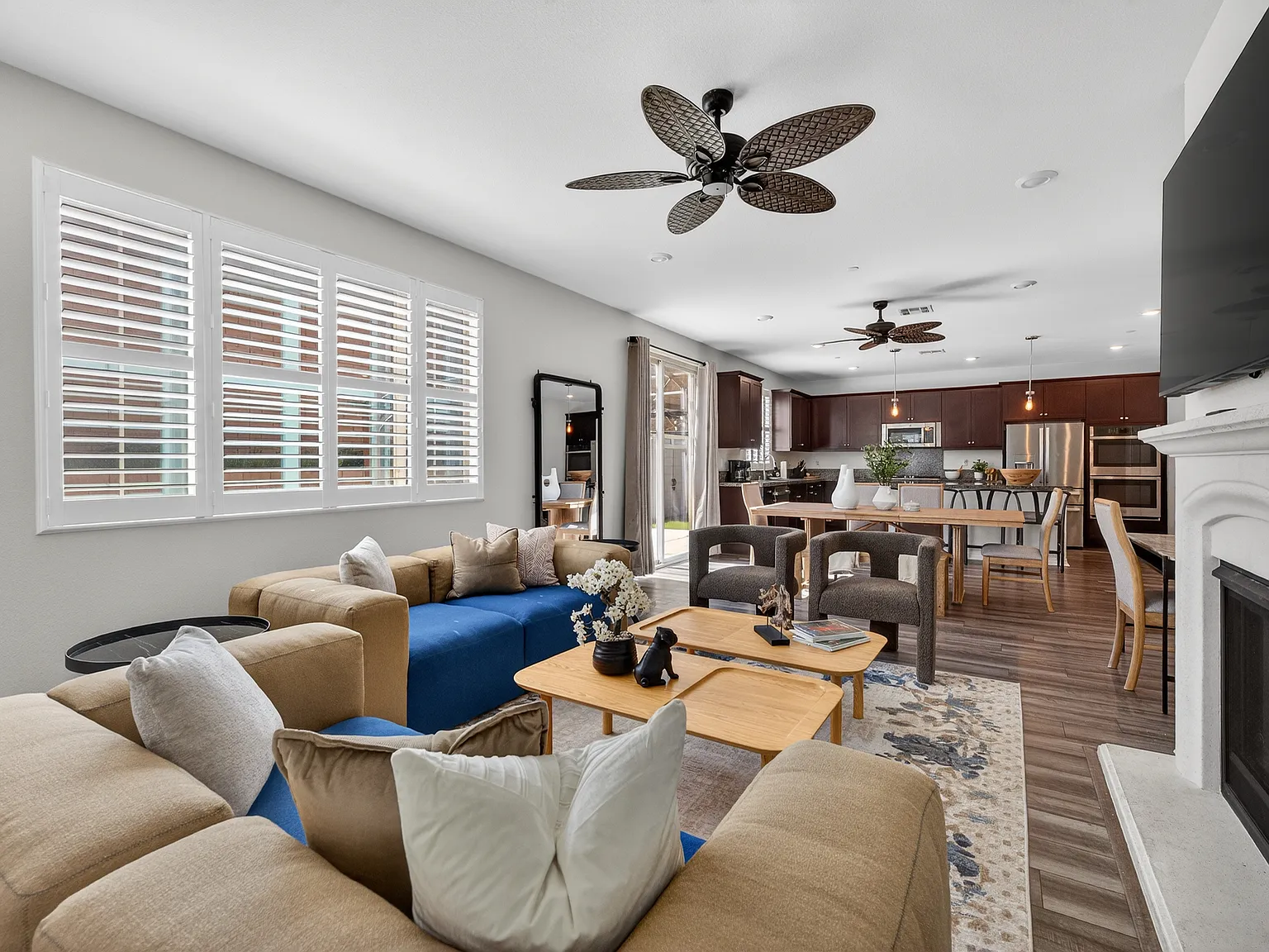 5 bed, 2592 sqft, $7,500 — Photo 1