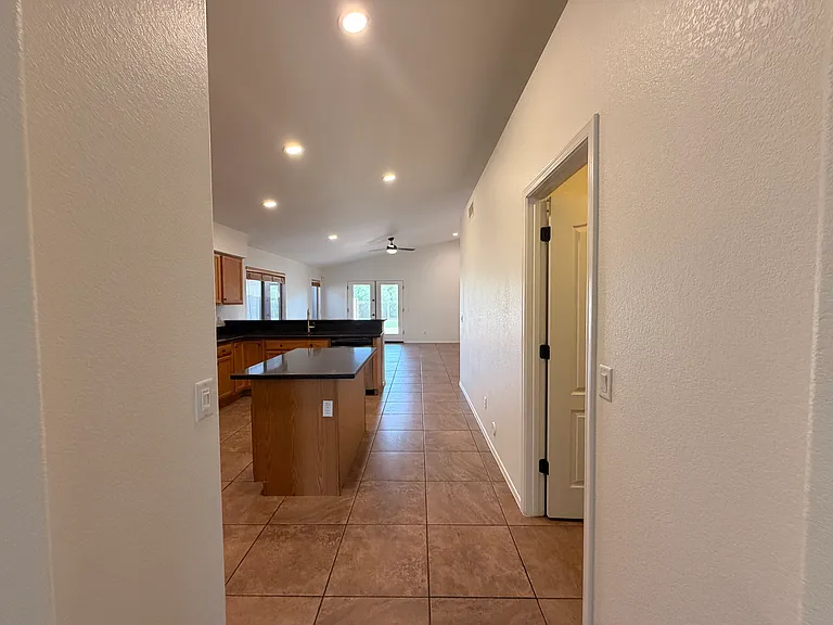 4657 E Matt Dillon Trl — Photo 3