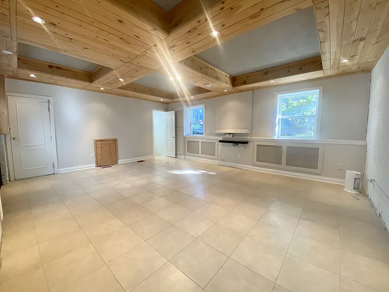 341 Saint Clair Ave W #E — Photo 11