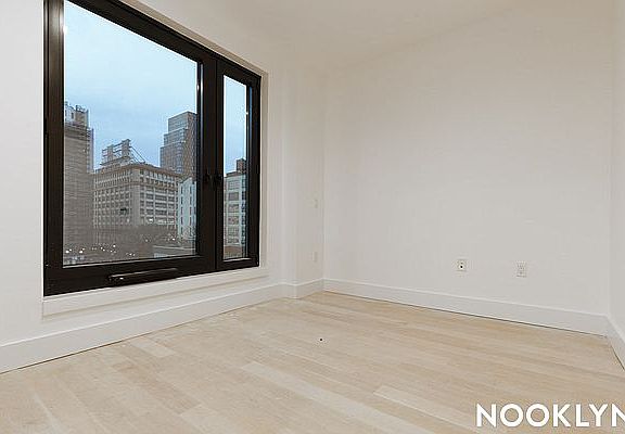 5th image of 250 Gold St #807