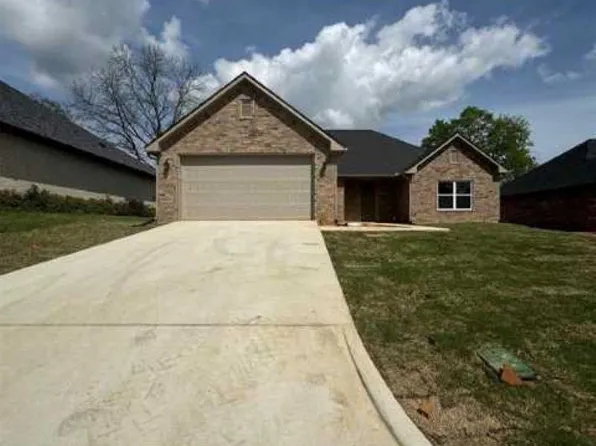 1003 Bucks Way, Longview, TX 75604