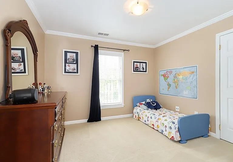 8907 Jameson St — Photo 31