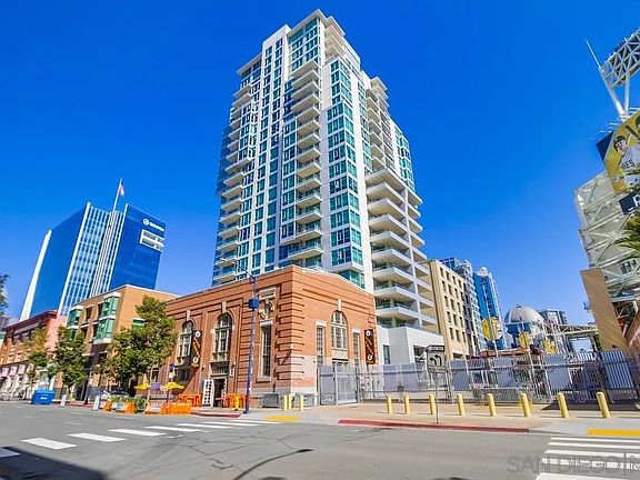 3rd image of 325 7th Ave Unit 610