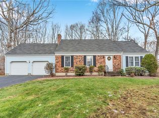 9 Little Hollow Rd, Madison, CT 06443