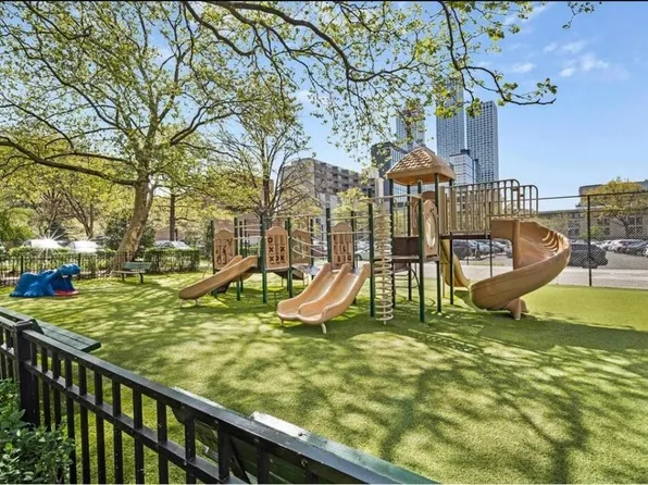 10 Huron Avenue image 26 of 33