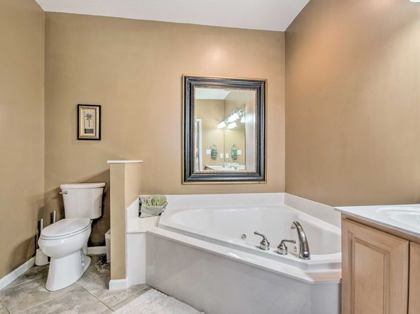 1200 Lands End Pkwy #D423