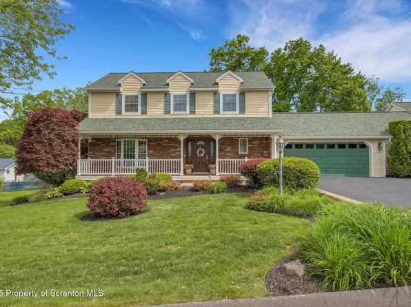 1 Walnutwood Dr, Wilkes Barre, PA 18702