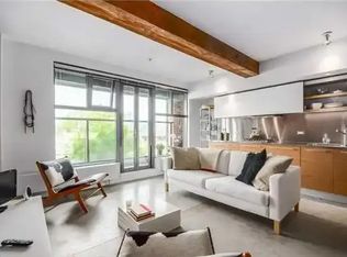 388 W 1st Ave #315, Vancouver, BC V5Y0B2