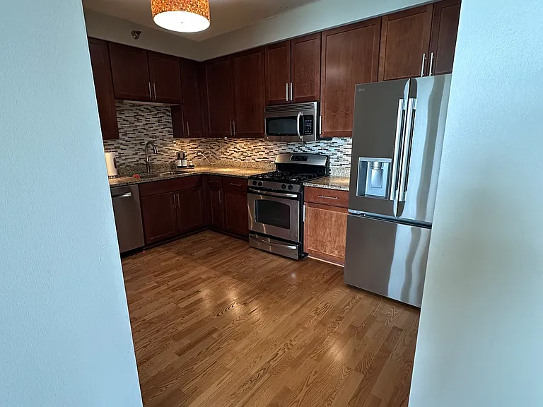 1134 W Granville Ave #1013 — Photo 2