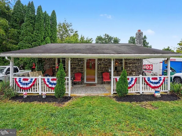 160 Clapsaddle Rd, Gettysburg, PA 17325