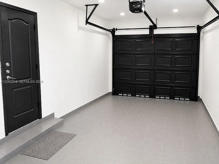 4611 SW 82nd Ct — Photo 9