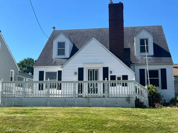 912 28th St NE, Canton, OH 44714