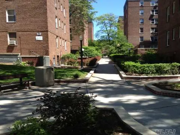 66-33 Yellowstone Boulevard image 1 of 10