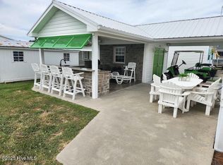 405 Snow Goose Lane, Newport, NC 28570