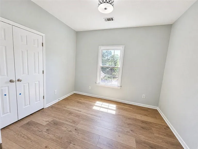 380 Belmont Chase Ct — Photo 16