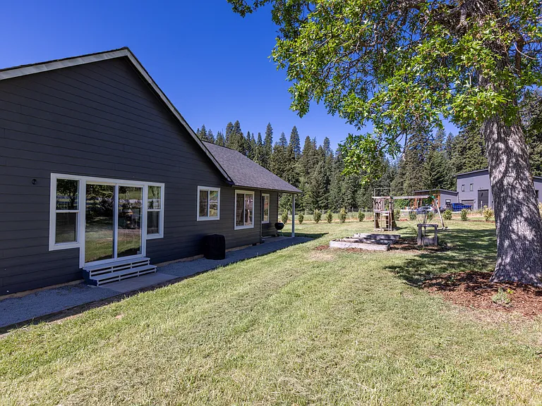 4470 Stoltz Dr — Photo 15