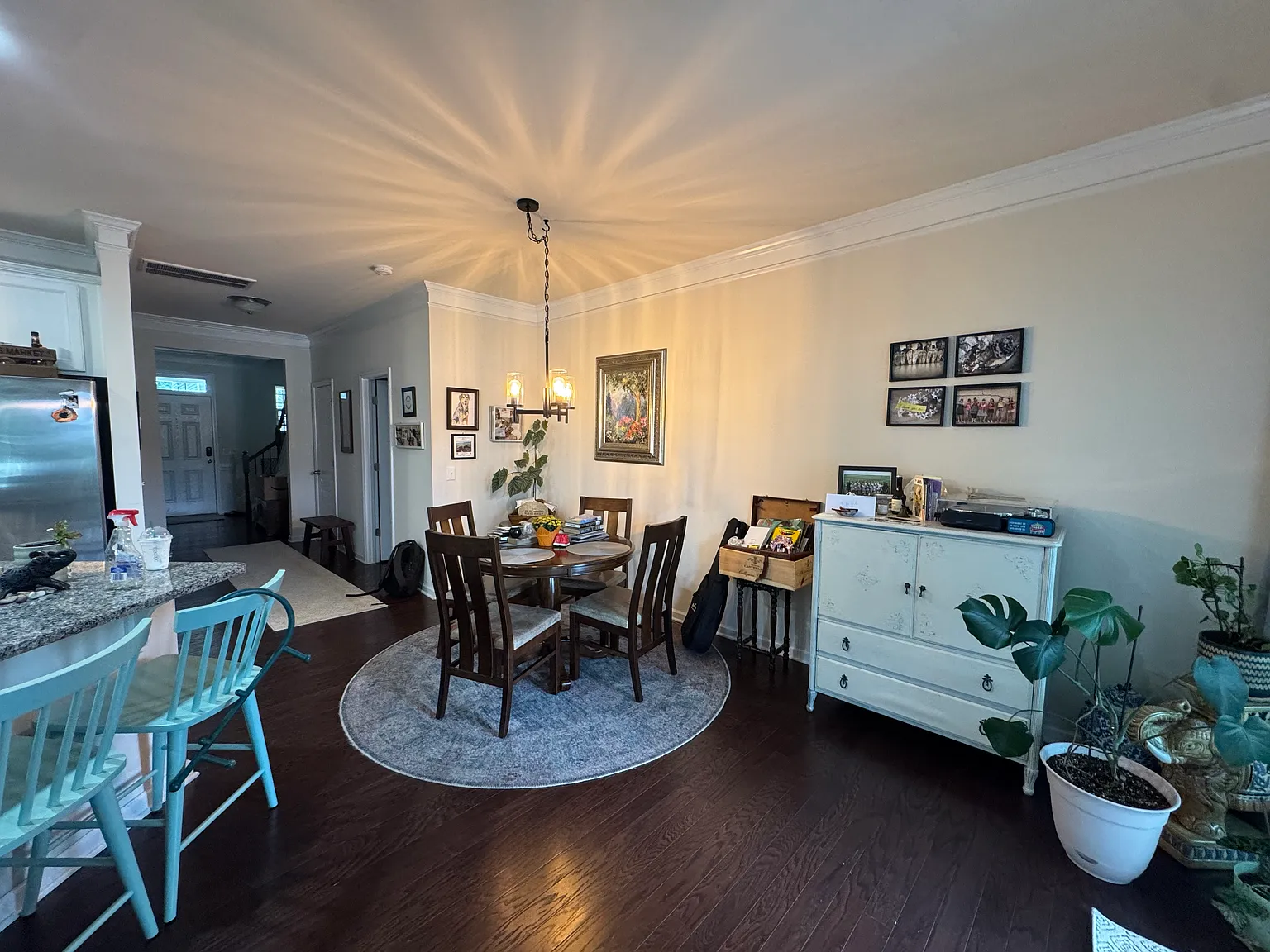 2 bed, 2.5 bath, 1680 sqft, $2,500 — Photo 2