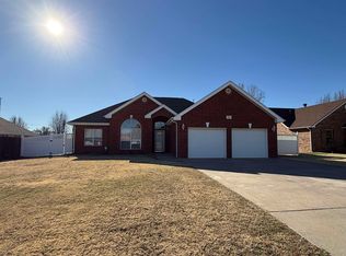 109 Redwood Dr, Woodward, OK 73801