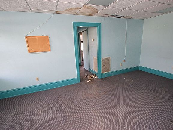 4th image of 10 W Dorrance St Ste 2
