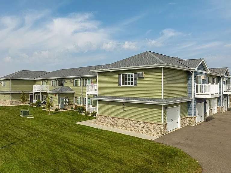 PLEASANT DRIVE ESTATES — Photo 15