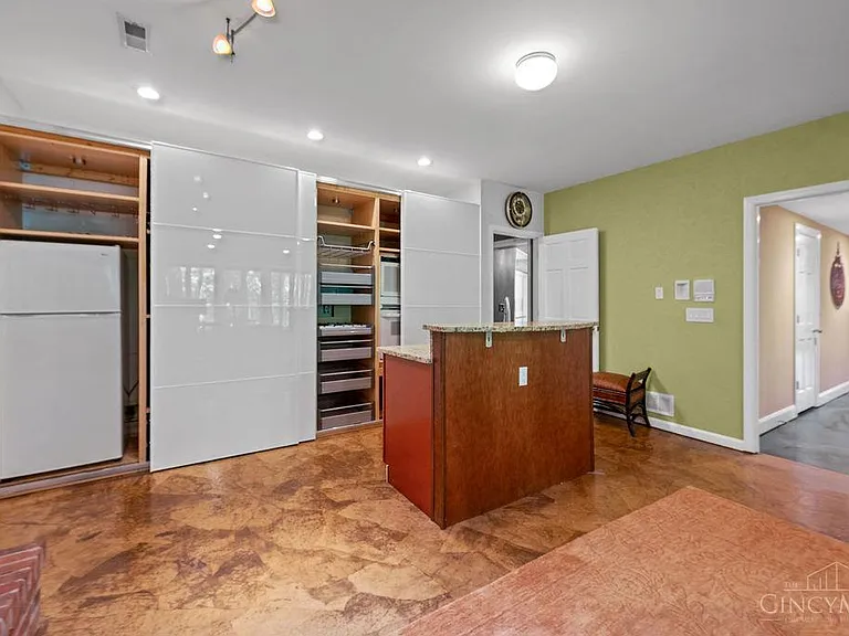 7883 Chestershire Dr — Photo 38