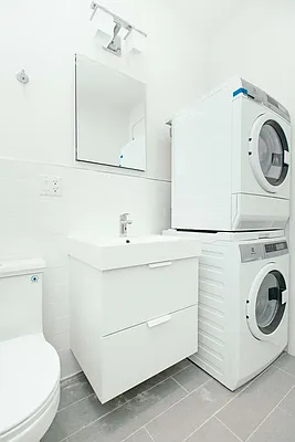 Rented by Nooklyn NYC LLC | media 89