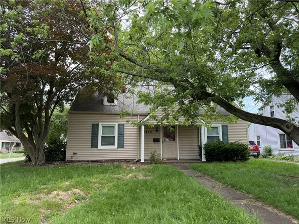 1479 Maplewood St NE, Warren, OH 44483