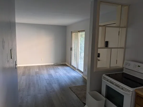 1400 2nd St APT 6, Cuyahoga Falls, OH 44221