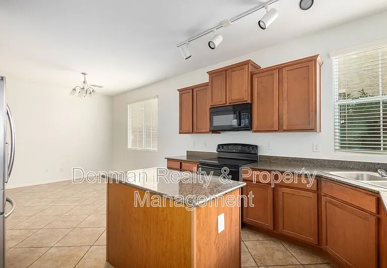 4262 E Carla Vista Dr — Photo 14
