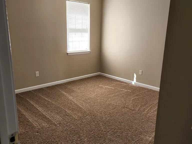 225 E Wilson St #10B — Photo 5