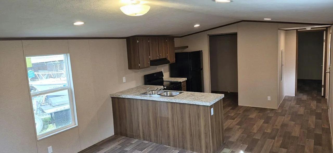 3 bed, 2.0 bath, $1,525 — Photo 4