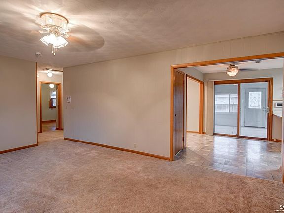 3rd image of 2118 Nottingham Dr