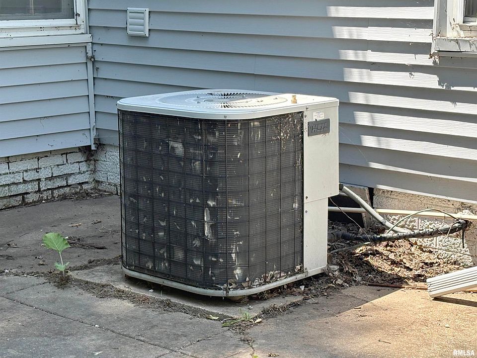 28th image of 114 E Briarwood Ct