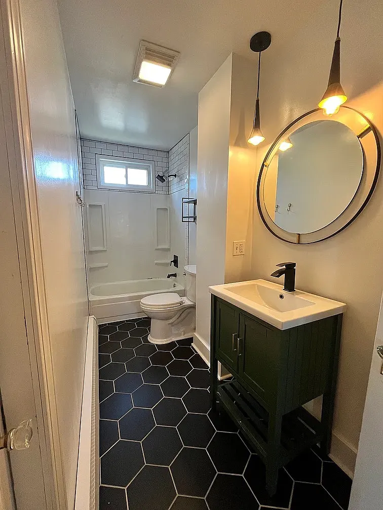 3 bed, 1100 sqft, $2,200 — Photo 4