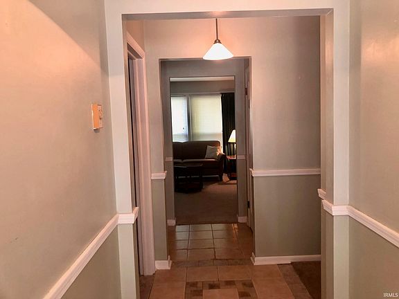 3rd image of 4210 N Oakwood Ave