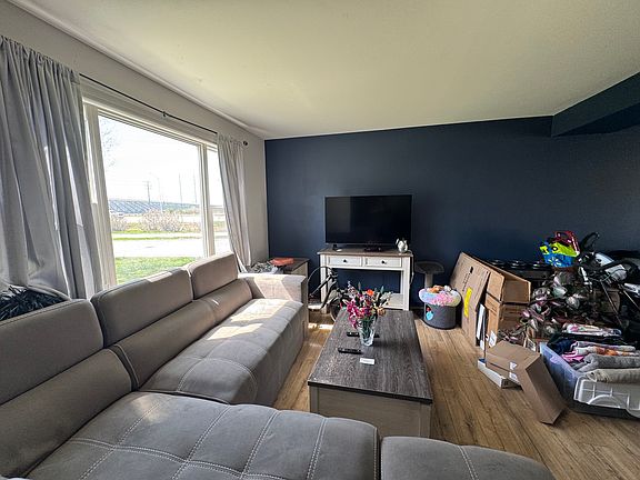 4th image of 2 Vincent St #2