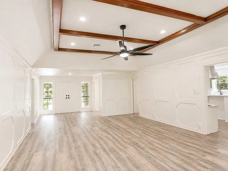 10710 Sandy Shoals Dr — Photo 15