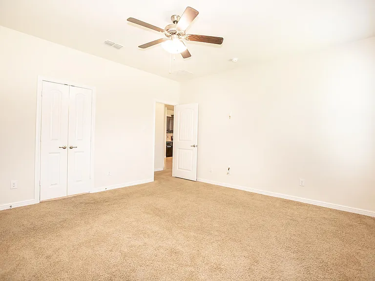 9524 Blaine Dr — Photo 8
