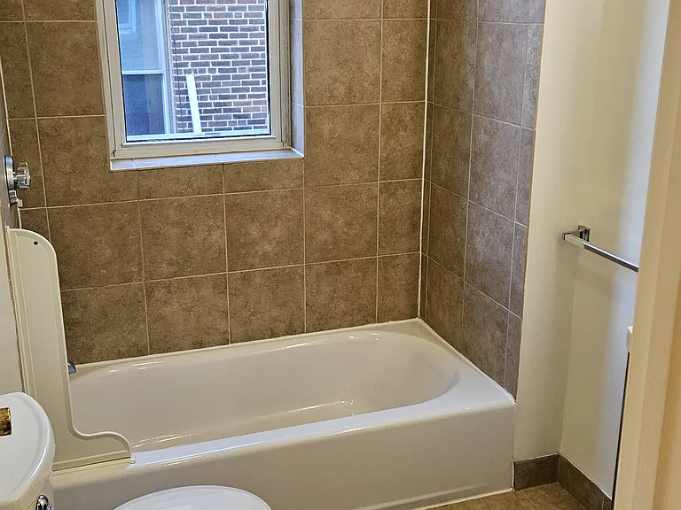 1197 Commonwealth Ave #9 — Photo 11